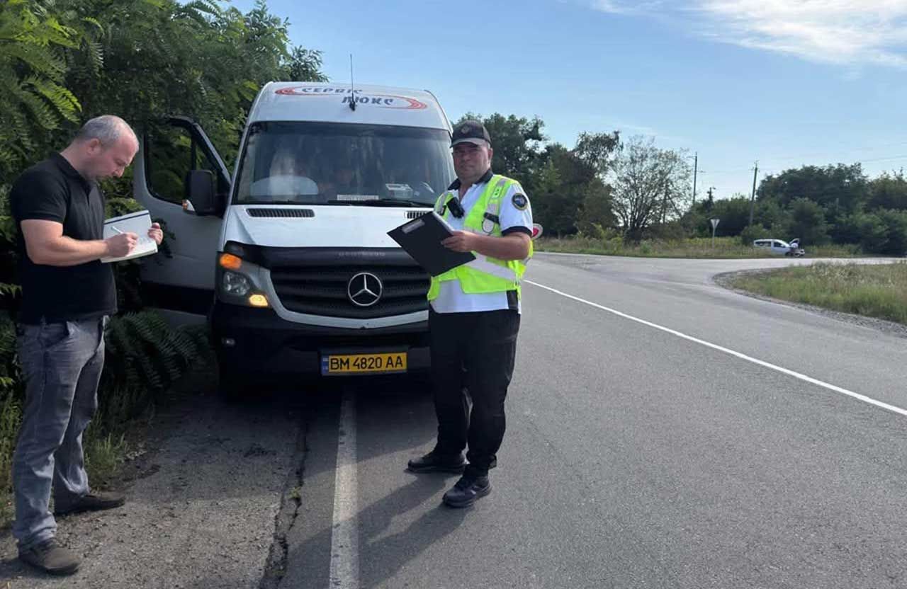 На Полтавщині продовжують рейди з виявлення нелегальних перевізників: біля Пирятина зупинили маршрутку «Суми — Київ»