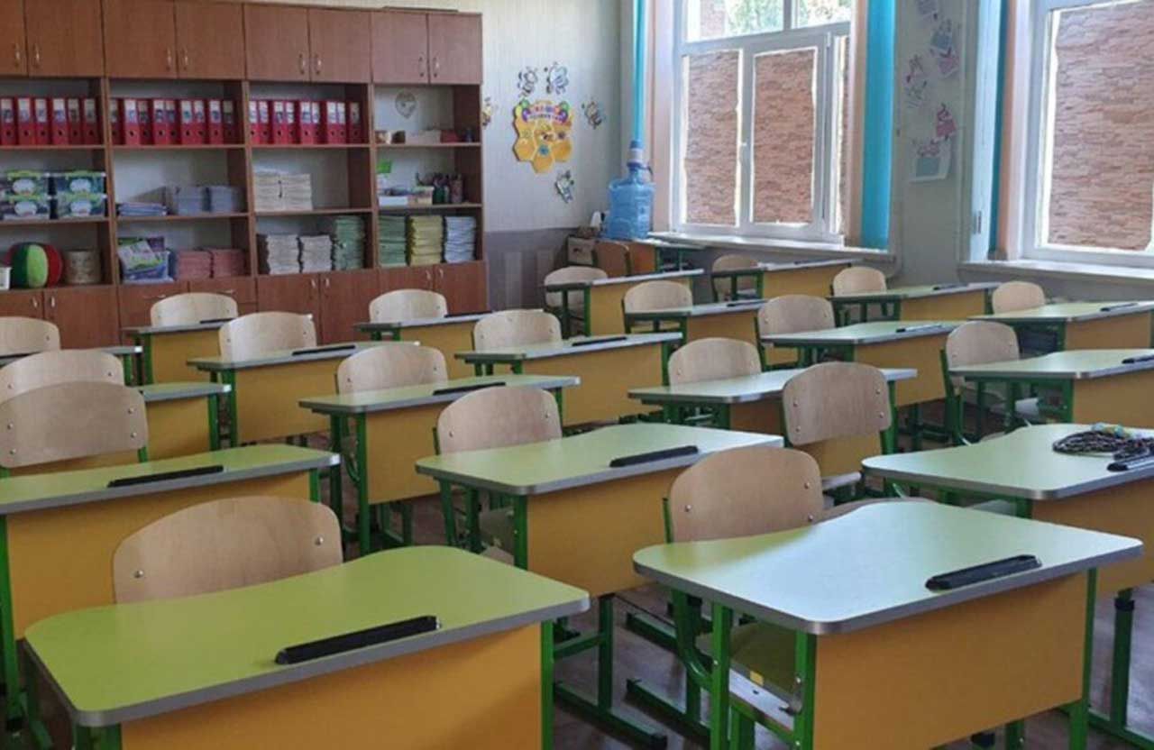 На Полтавщині стрімко меншає шкіл, а 80% вчителів — жінки
