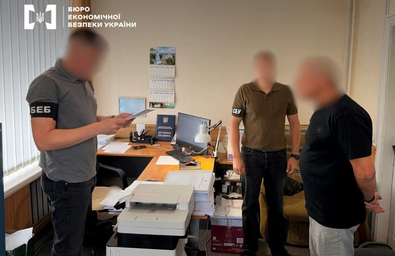Збитки на майже 2,7 млн грн: на Полтавщині колишнього директора держпідприємства підозрюють у махінаціях із врожаєм